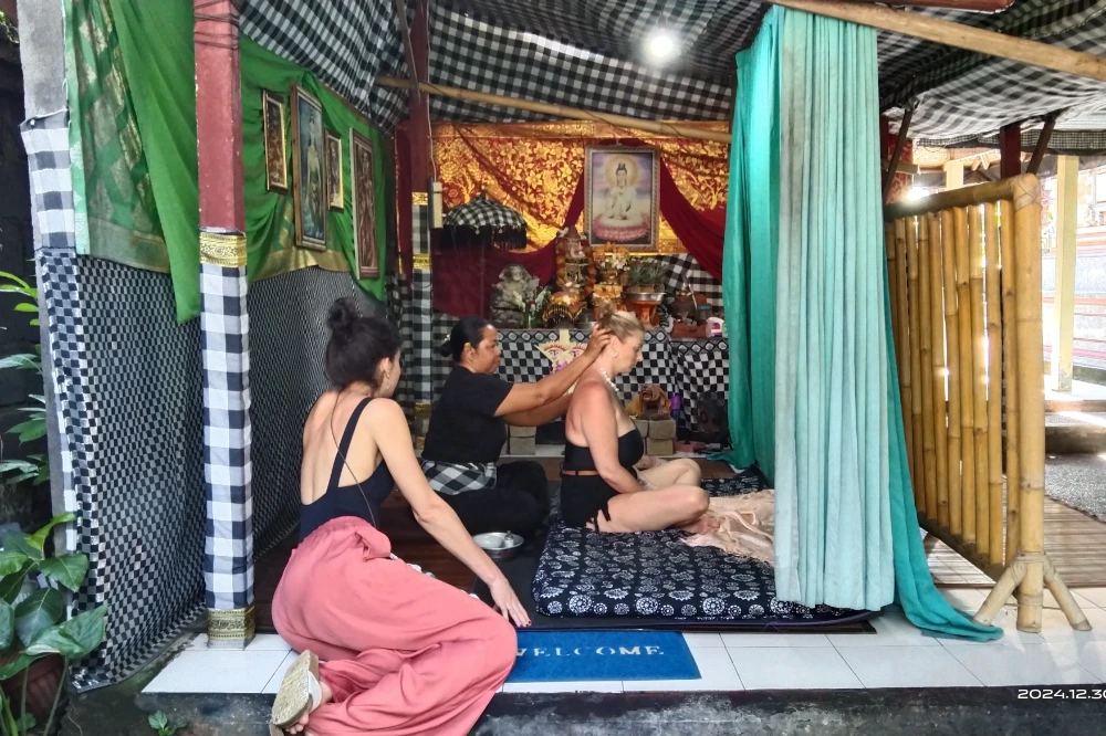 Bali shaman healing